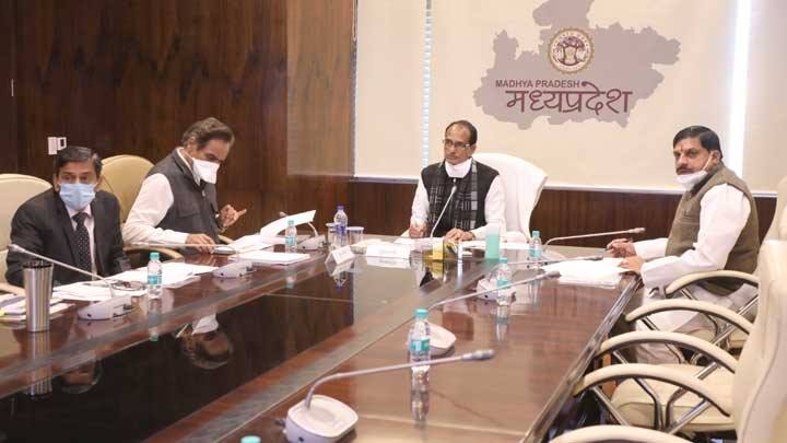 मुख्यमंत्री श्री शिवराज सिंह चौहान ने मंत्रालय में उच्च शिक्षा विभाग की समीक्षा की।